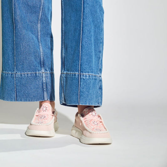 HEYDUDE Wendy Comf Suede Crochet - Pale Pink/Multi